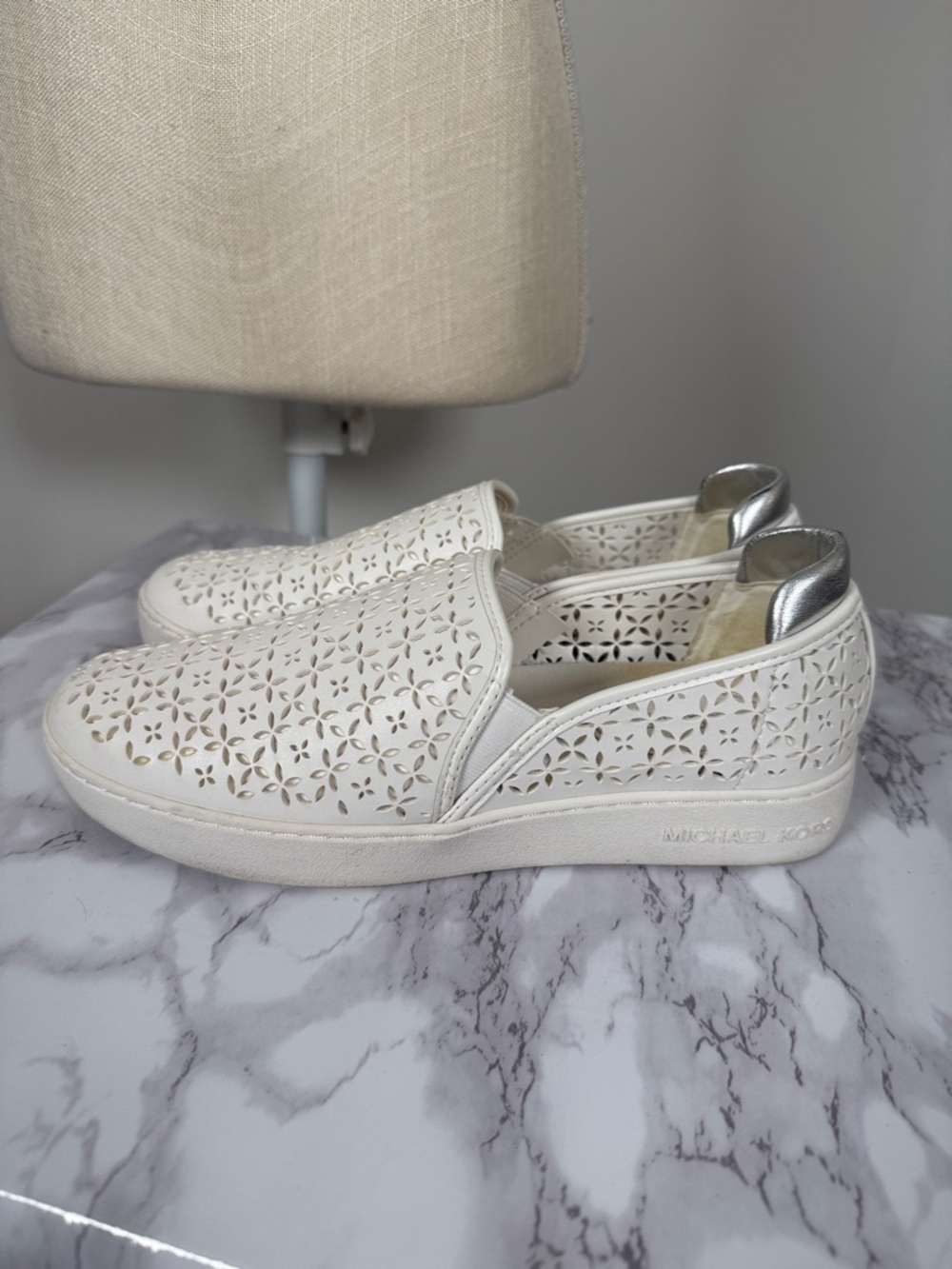 MICHAEL Michael Kors White Perforated Slip-On Clogs with Silver Heel - Picture 4 of 8